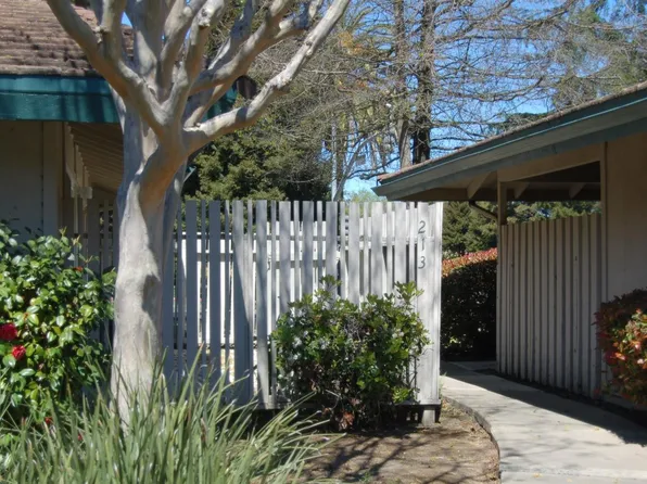 213 Roundtree Ct, Sacramento, CA 95831
