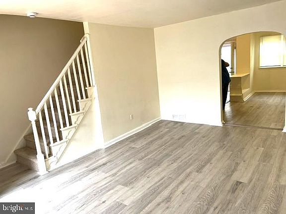 3rd image of 1494 Ormond Ave