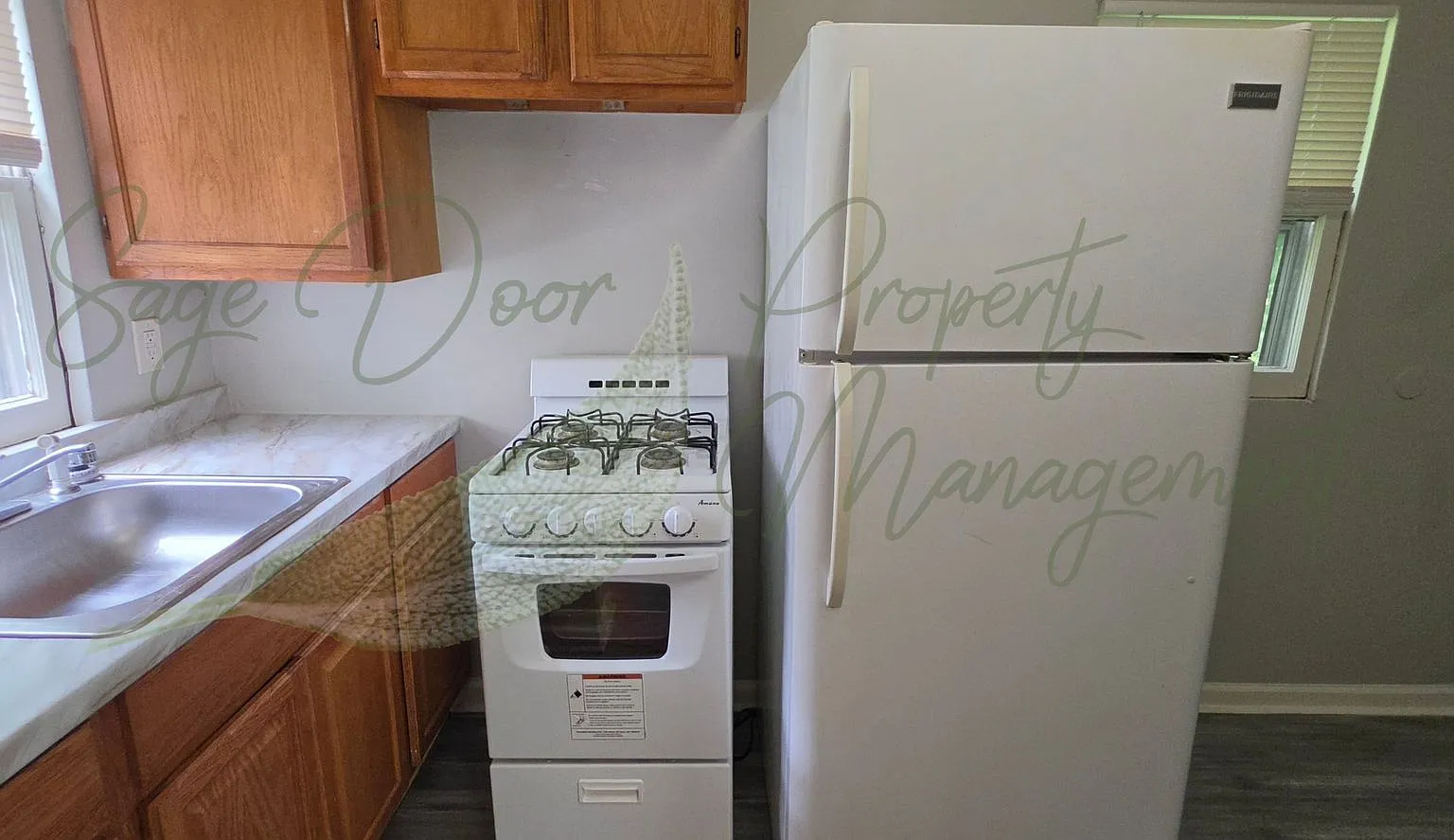 1206 W Maple Ave — Photo 1
