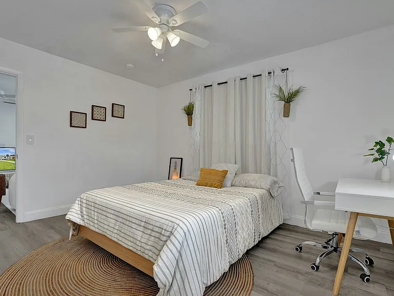 4111 SW 18th Ct #3/2 — Photo 13