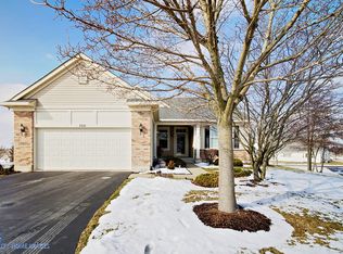700 Holland Ln, Romeoville, IL 60446
