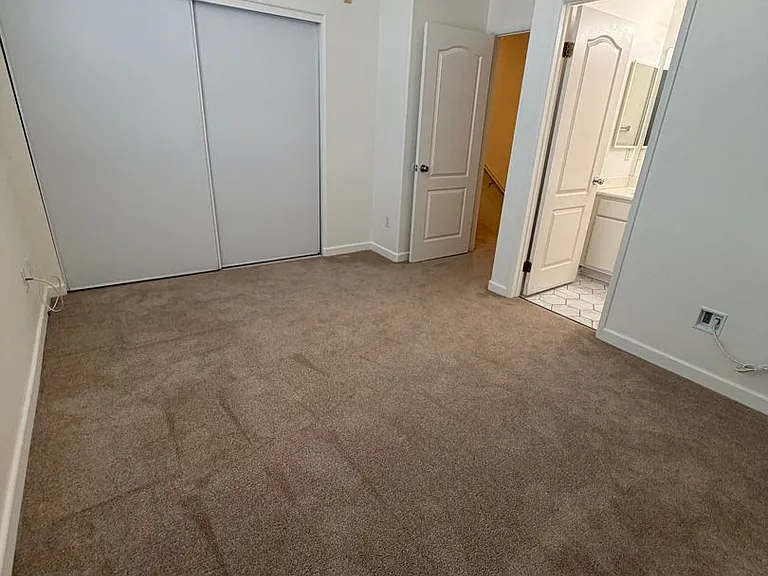 172 Beach Side Ct — Photo 23