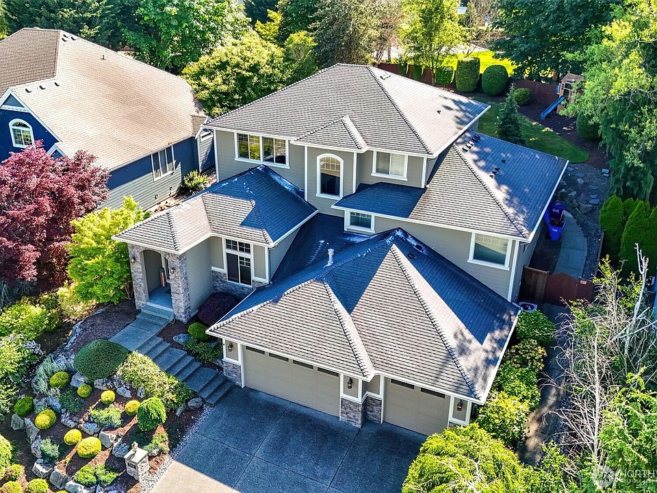 1st image of 2910 219th Avenue E