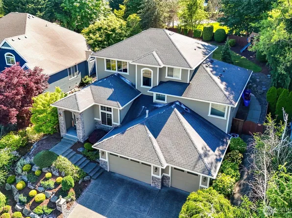 2910 219th Avenue E, Lake Tapps, WA 98391