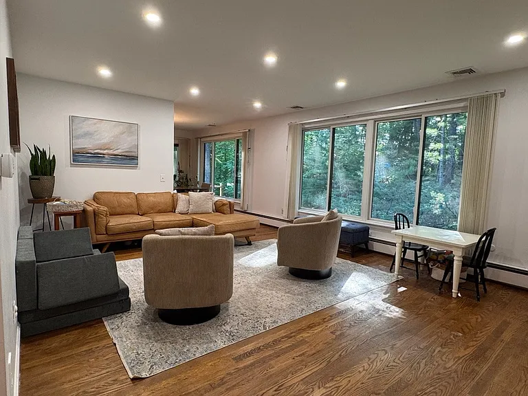 1 Cyr Cir #1 — Photo 14