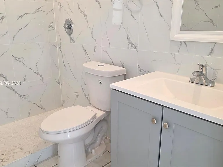 525 NE 132nd Terrace Br #527 — Photo 18