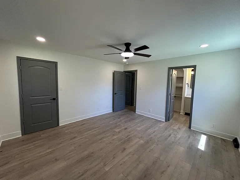 1783 Warfield Dr — Photo 8