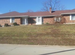 300 S Washington St, De Soto, MO 63020