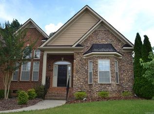 2033 Windrow Wood Ct, Matthews, NC 28105