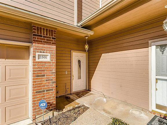 3rd image of 2501 Orangegrove Cir