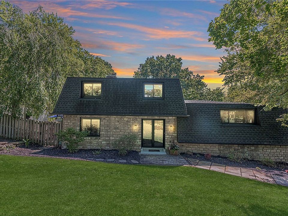 1st image of 70 Maple Dr