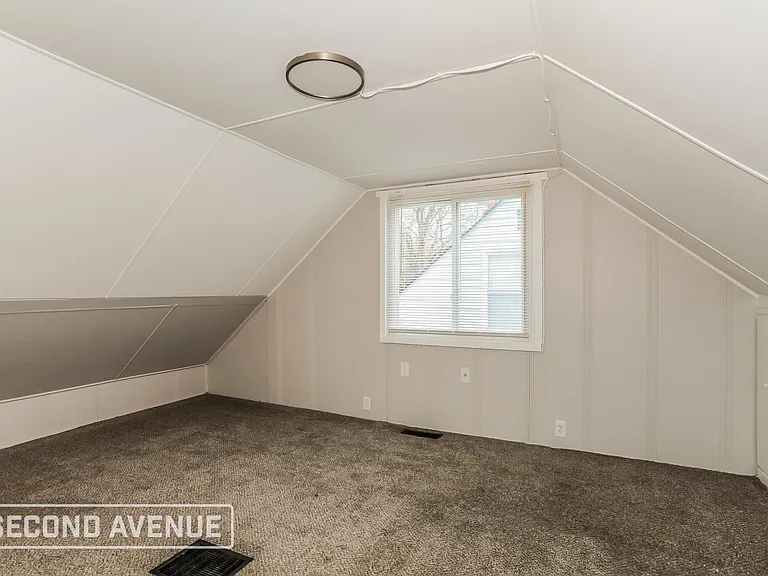 6106 Graceland Ave — Photo 16