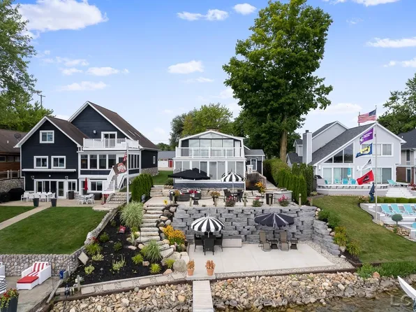 9990 Devils Lake Hwy, Manitou Beach, MI 49253