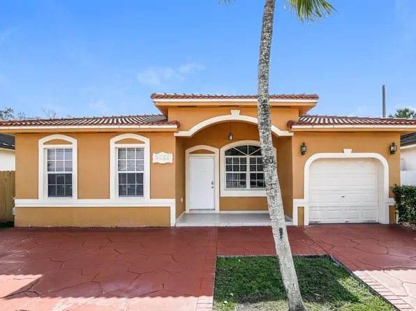 8986 NW 144th Ter, Miami Lakes, FL 33018