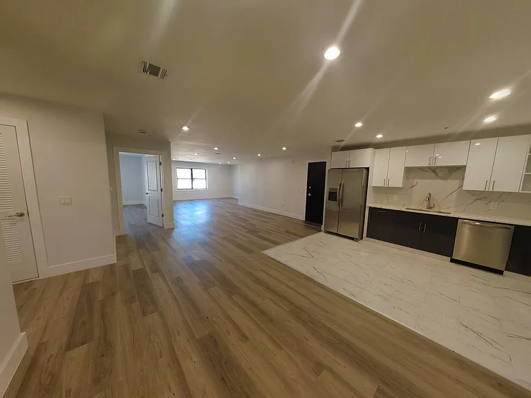 182 Carroll St #308 — Photo 2