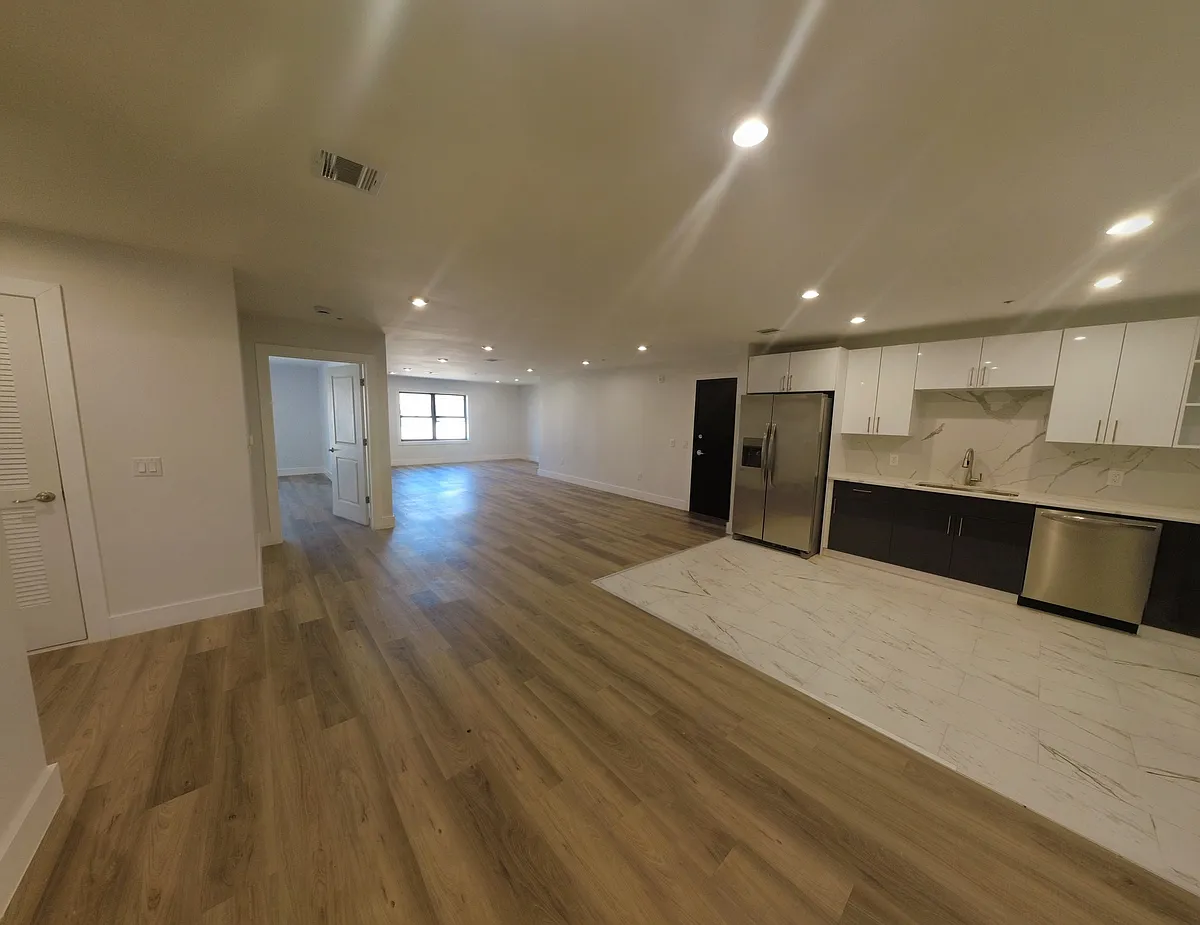 Building Photo - 182 Carroll St #308