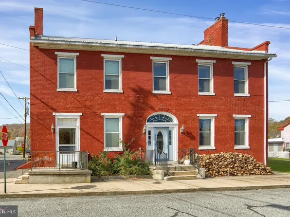 21 N Water St, Mc Veytown, PA 17051