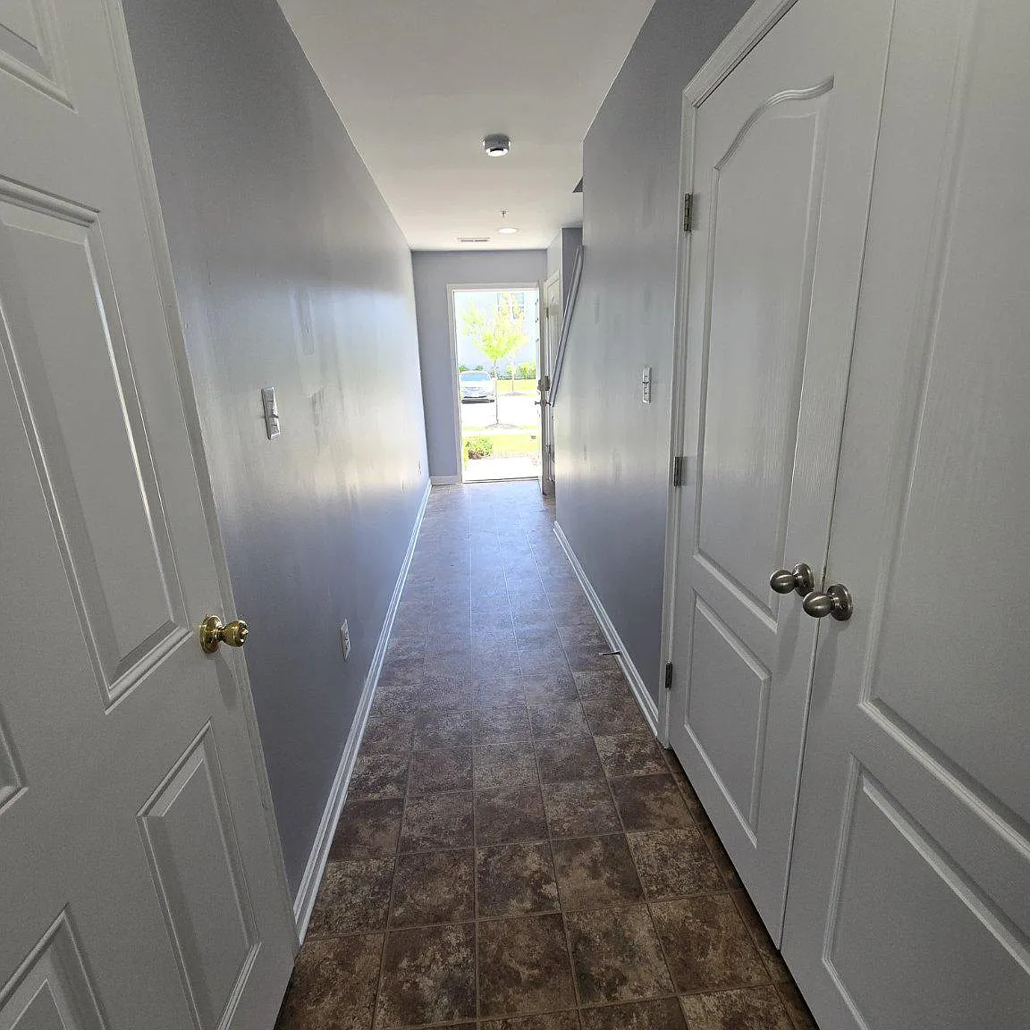 4 bed, 4.0 bath, 1900 sqft, $3,100 — Photo 4