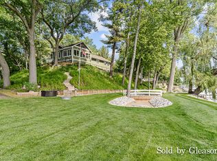15027 Mercury Dr, Grand Haven, MI 49417