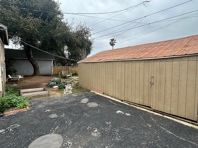 432 S Ash St — Photo 15