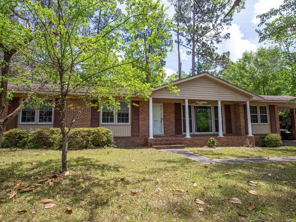 203 Welsh St, Camden, SC 29020