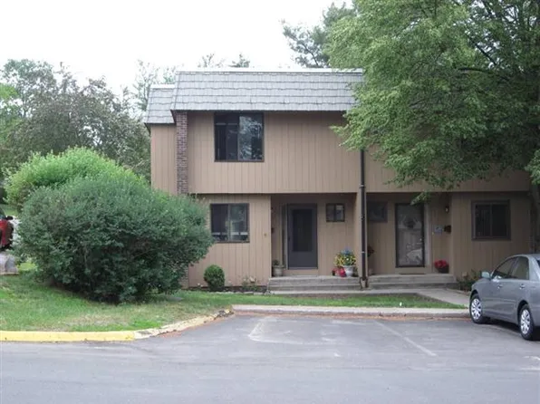 1 Willow Ct, Cromwell, CT 06416