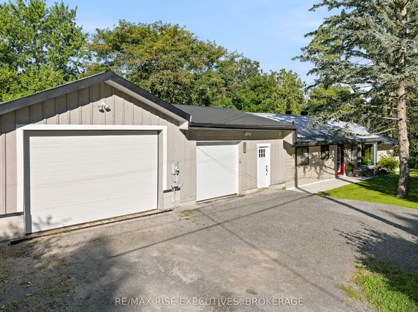 1664 Shore Rd, Kingston, ON K7L 0C1
