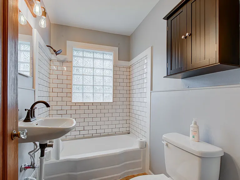 4610 Rookwood Ave — Photo 16