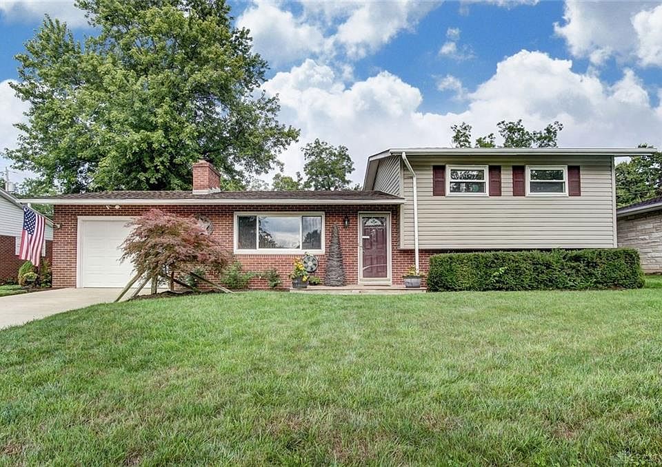1st image of 37 Paula Dr