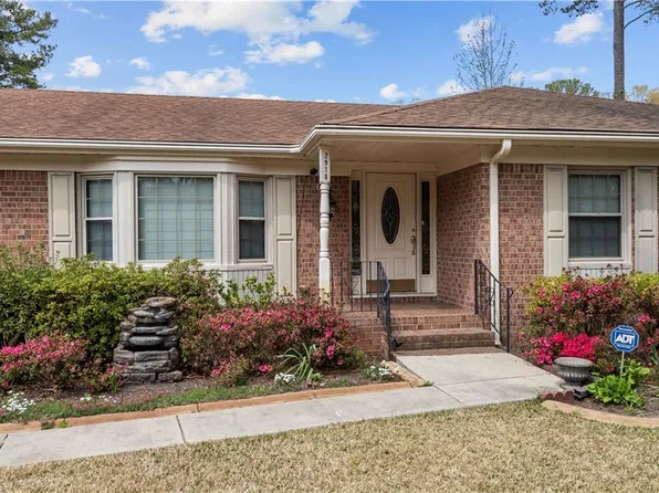 2918 Duke Of York Dr, Chesapeake, VA 23321