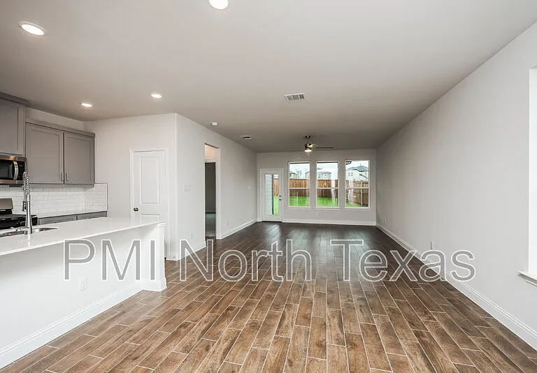 3212 Cordelia Dr — Photo 11