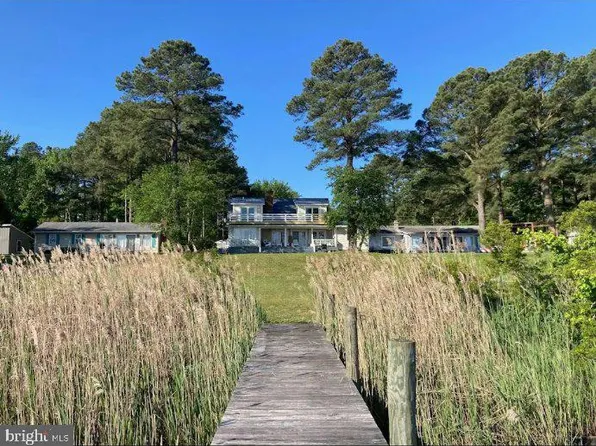 743 N Glebe Rd, Montross, VA 22520