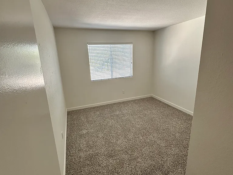 6566 Ridge Manor Ave — Photo 17