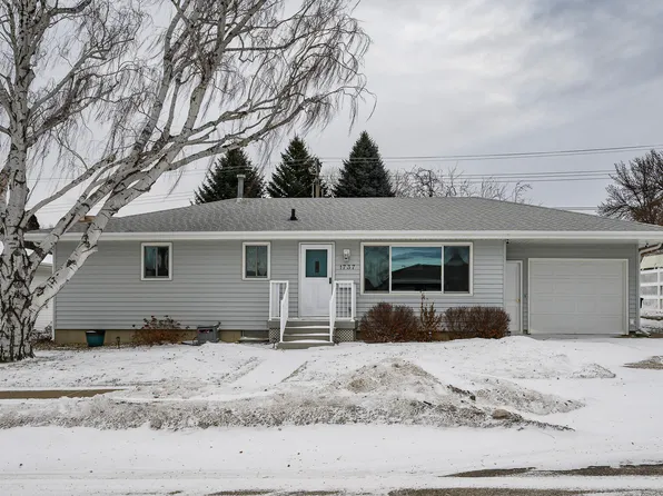 1737 N 9th St, Bismarck, ND 58501