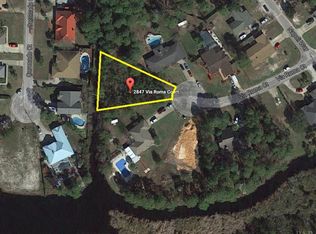 2847 Via Roma Ct, Gulf Breeze, FL 32563