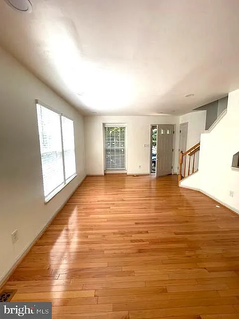 2 bed, 2.5 bath, 1408 sqft, $2,600 — Photo 4