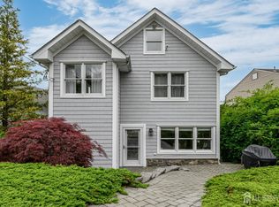 307 Squaw Trl, Hopatcong, NJ 07821