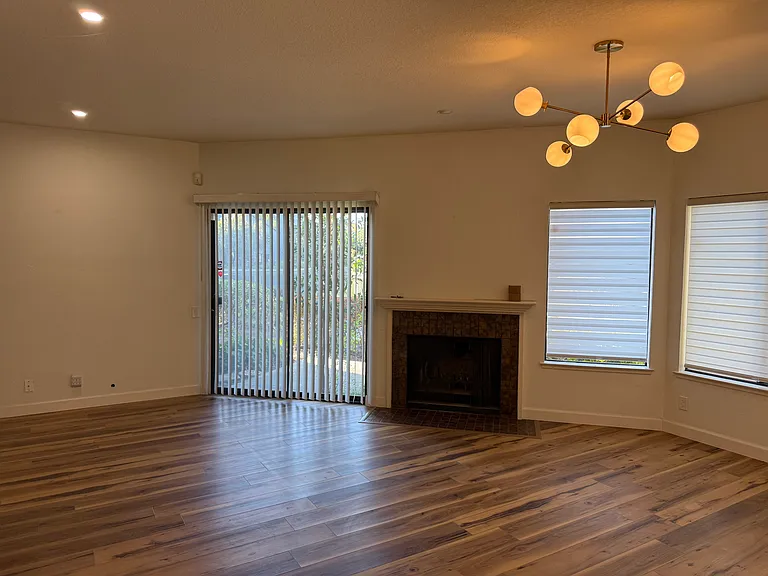 1177 Shoreline Dr — Photo 10