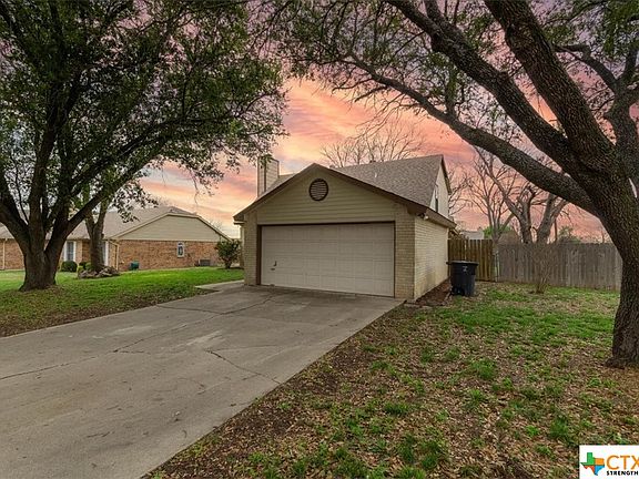 2nd image of 2017 Meadowbrook Dr