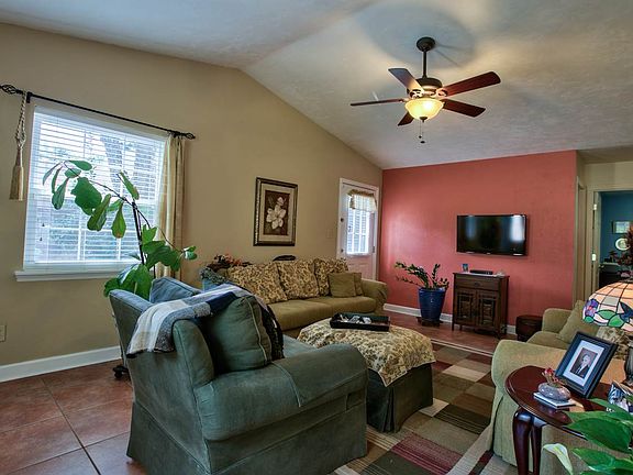 4th image of 1584 Twin Lakes Cir