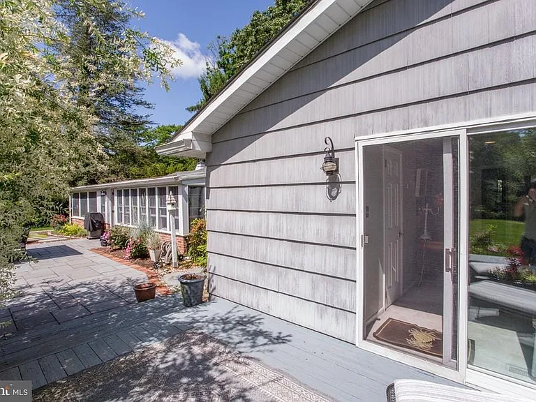 67 Townview Dr — Photo 39