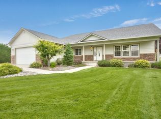 61 Hobby Horse Ln, Yakima, WA 98901