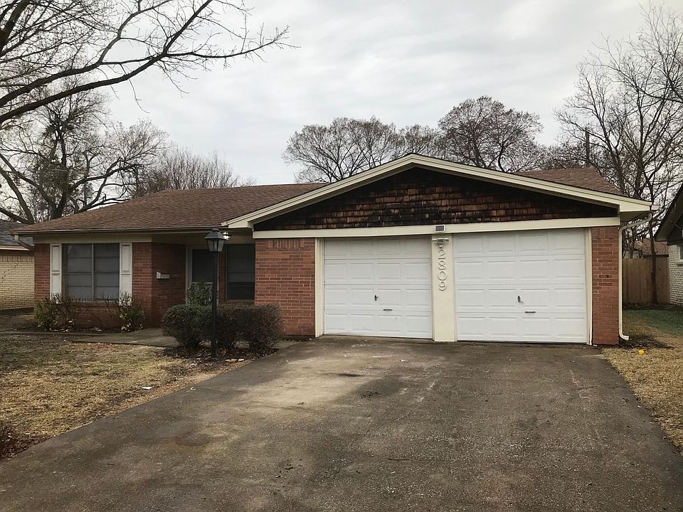 1st image of 2809 Clearbrook Dr