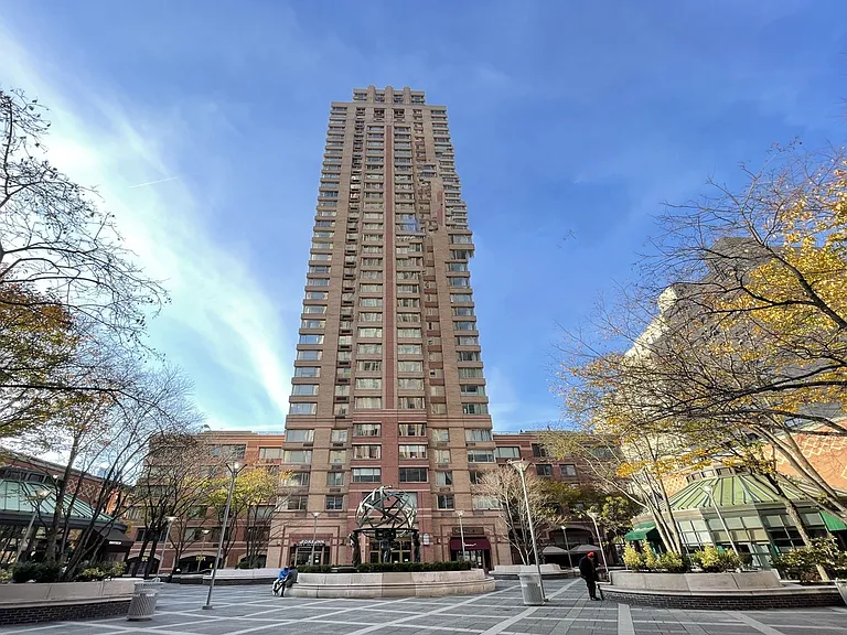 350 W 50th St #5L — Photo 16
