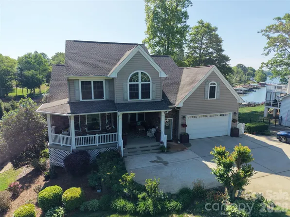 186 Hazelton Loop, Mooresville, NC 28117