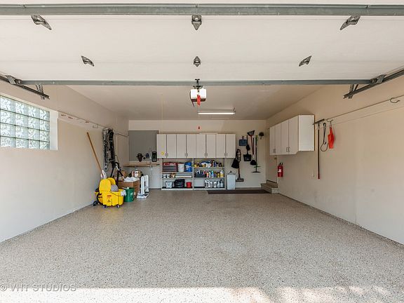 3rd image of 14386 Pinewood Dr
