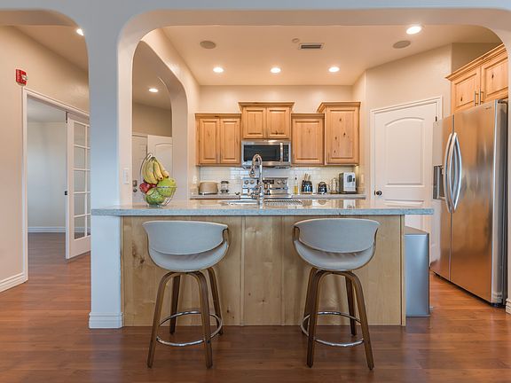 3rd image of 5043 W Calton Ln Unit 110