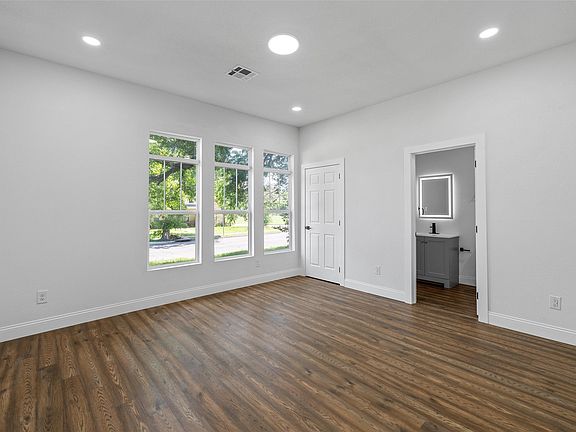 5th image of 2023 Bosque Blvd