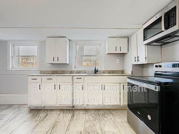 3rd image of 2878 Harford Rd APT 2