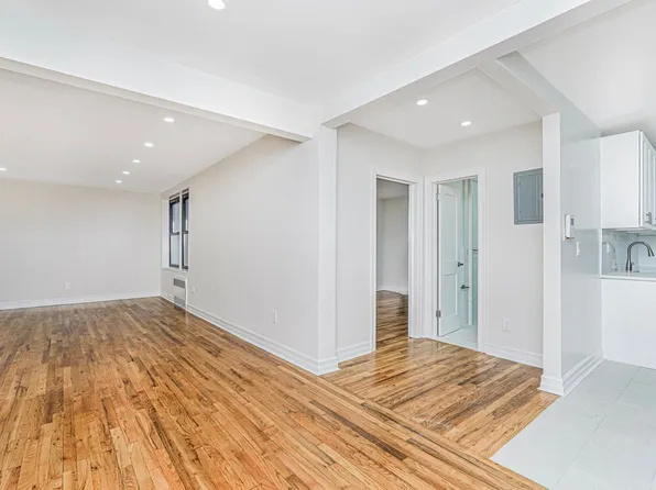 3101 Ocean Parkway image 8 of 39